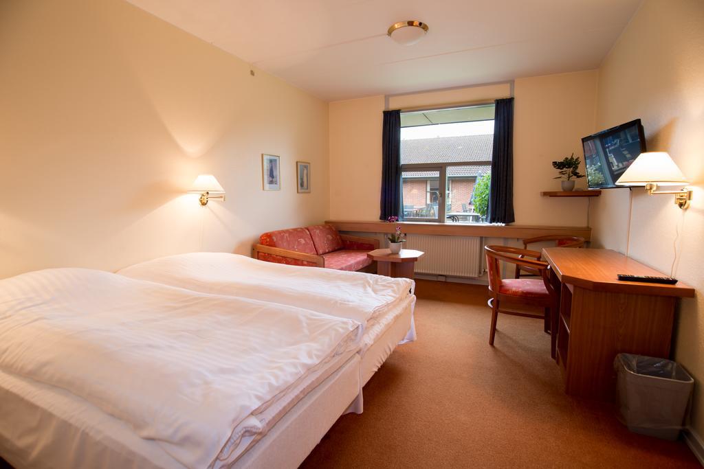 Hotel Lynggaarden Herning Ngoại thất bức ảnh